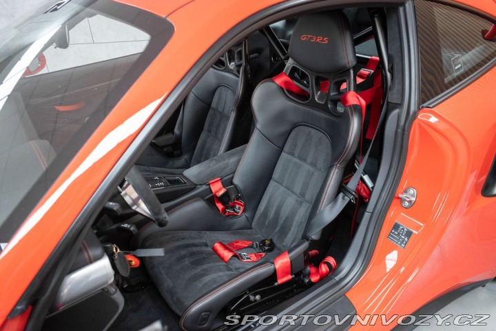 Porsche 911 GT3 RS 4.0 !Najeto 14.885 2016