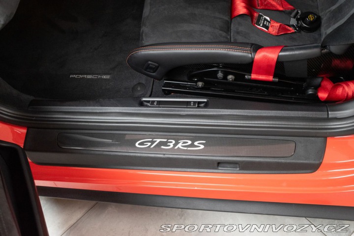 Porsche 911 GT3 RS 4.0 !Najeto 14.885 2016