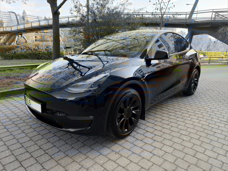 Tesla Model Y AWD Long Range Dual Motor