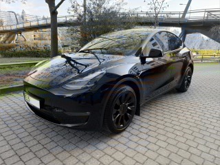 Tesla Model Y AWD Long Range Dual Motor