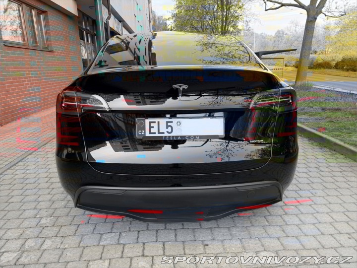 Tesla Model Y AWD Long Range Dual Motor 2024