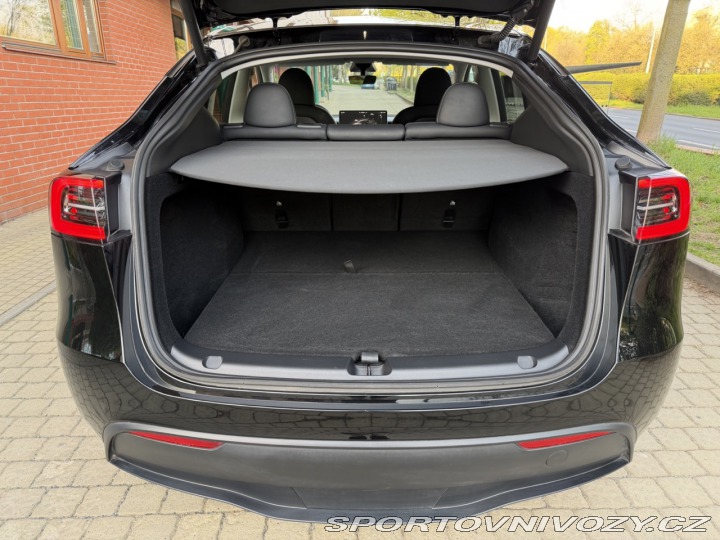 Tesla Model Y AWD Long Range Dual Motor 2024