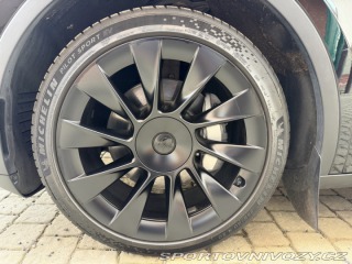 Tesla Model Y AWD Long Range Dual Motor 2024