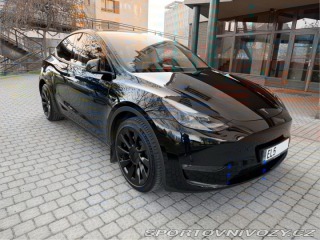 Tesla Model Y AWD Long Range Dual Motor 2024