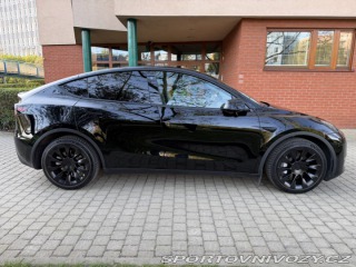 Tesla Model Y AWD Long Range Dual Motor 2024