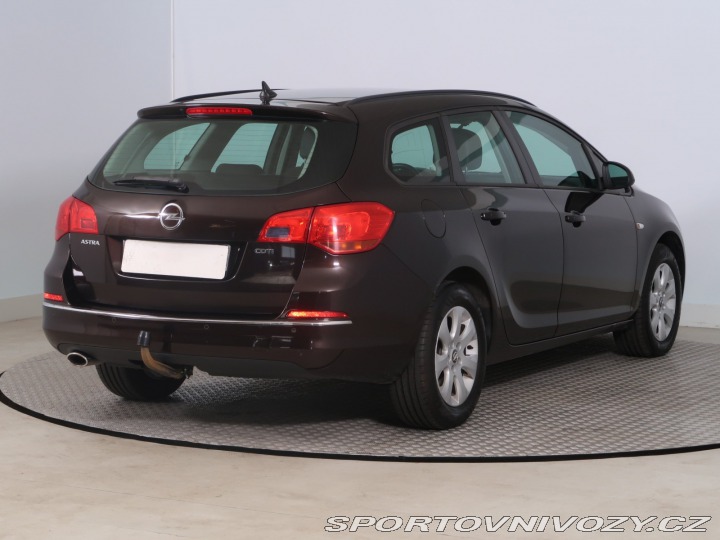 Opel Astra 2.0 CDTI 2014
