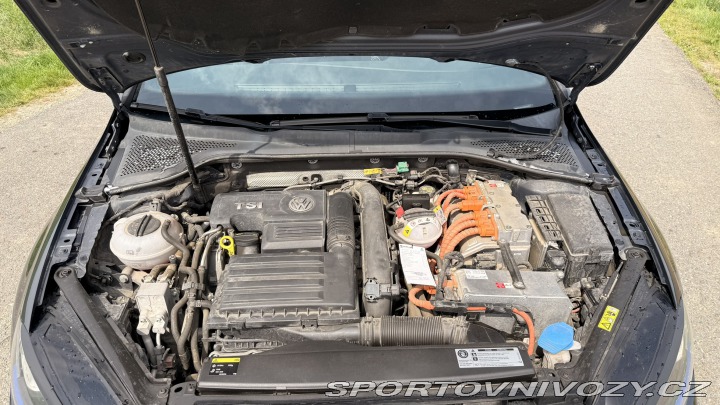 Volkswagen Golf GTE 2016