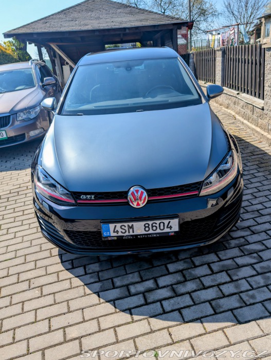 Volkswagen Golf GTI