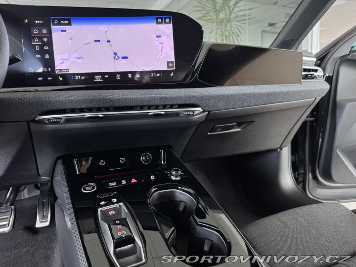Audi A5 TFSI 150kW*S-LINE*REZERVA 2025