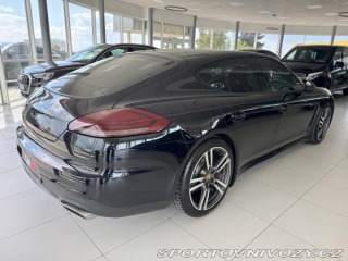 Porsche Panamera  2015