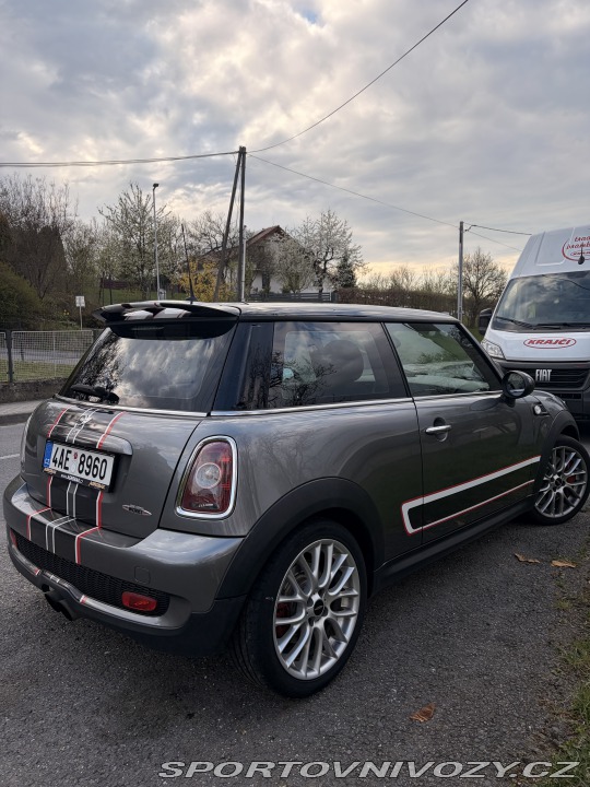 Mini Cooper JCW 2010