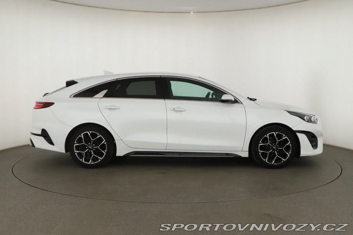 Kia ProCeed GT-Line 1.5 T-GDI 2021