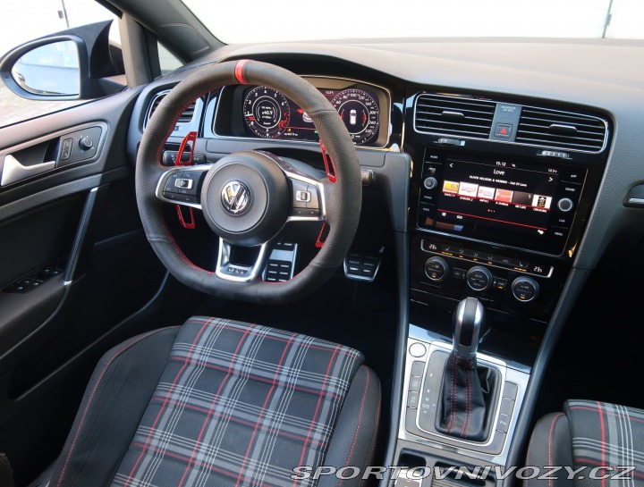 Volkswagen Golf R-Line 2.0 GTI Performanc 2018