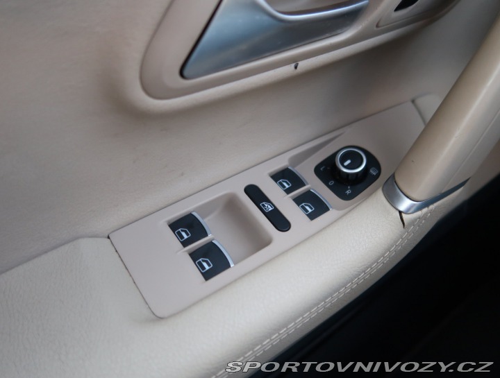 Volkswagen CC Sportline 2.0 TDI BMT 2012