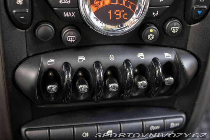 Mini Countryman Cooper  1.6i 85 kW / AJ 2012