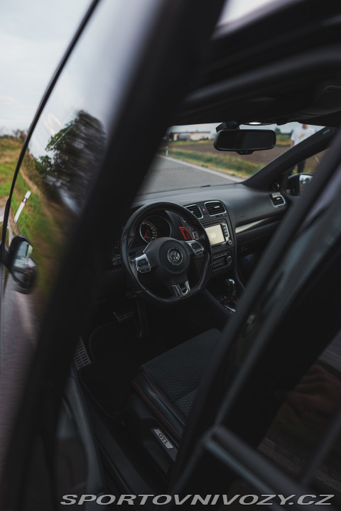 Volkswagen Golf GTI 2011