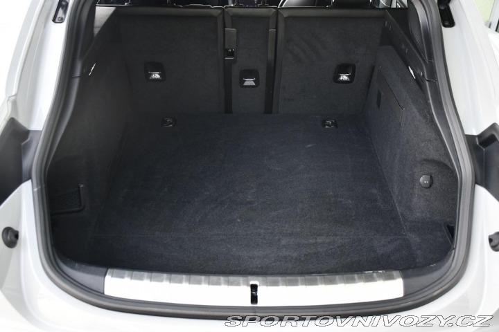 Porsche Taycan CROSS TURISMO REZERVACE 2021