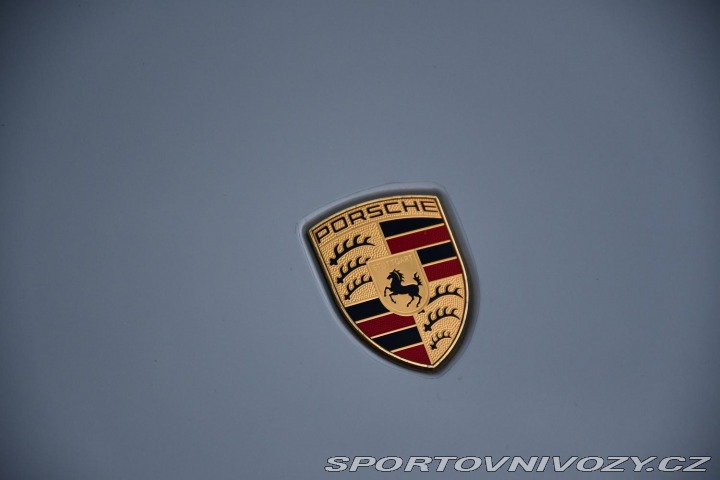 Porsche Taycan CROSS TURISMO REZERVACE 2021