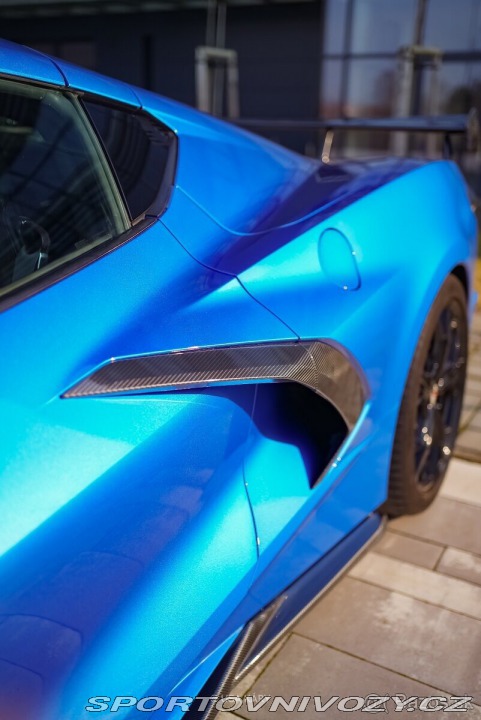 Chevrolet Corvette C8 STINGRAY 2020