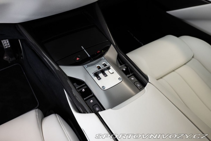 Ferrari Purosangue Pano/LIFT/Masáž/Ventilace 2026