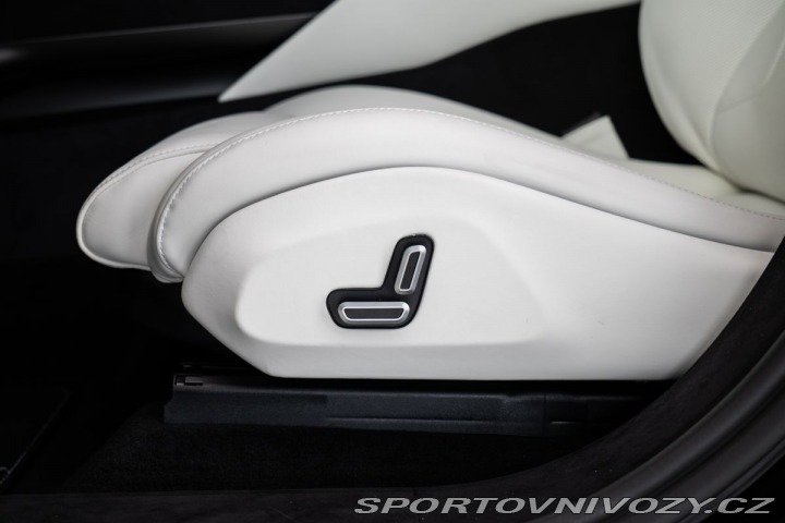 Ferrari Purosangue Pano/LIFT/Masáž/Ventilace 2026