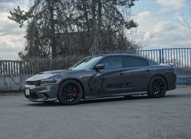 Dodge Charger SRT