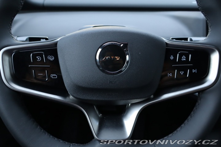 Volvo EX30 Essential 69kWh Twin Moto 2025