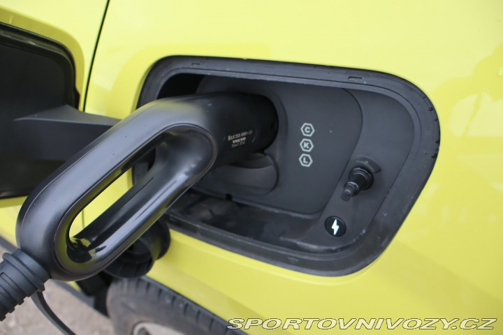 Volvo EX30 Essential 69kWh Twin Moto 2025