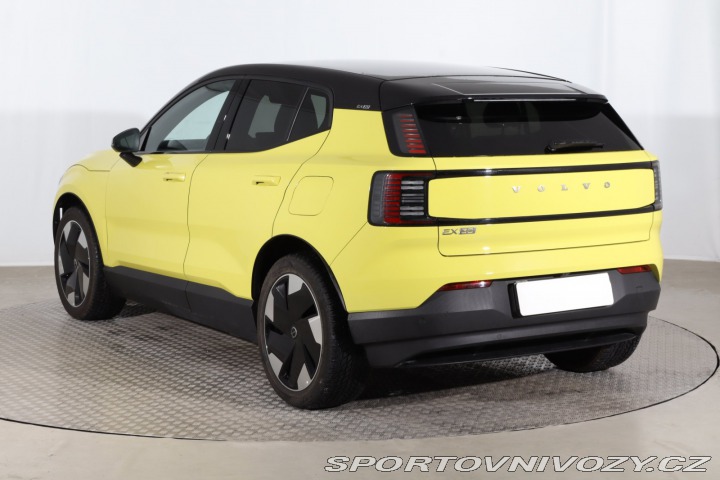 Volvo EX30 Essential 69kWh Twin Moto 2025