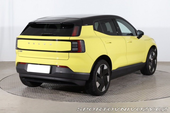 Volvo EX30 Essential 69kWh Twin Moto 2025