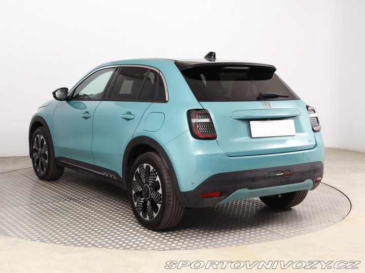 Fiat 600 600e La Prima 54 kWh 2024