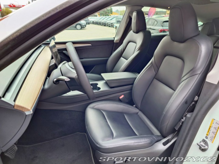 Tesla Model Y L.R. Dual Motor 378 REZER 2022