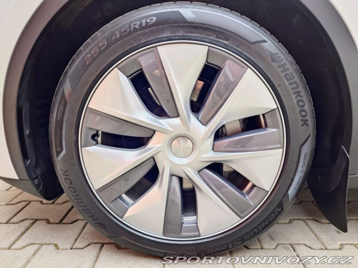 Tesla Model Y Long Range Dual Motor 378 2022