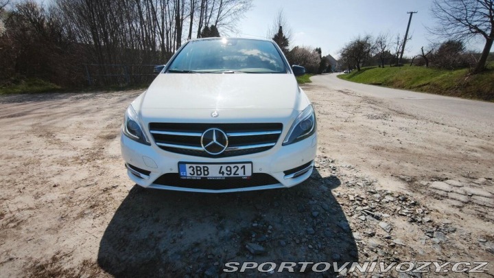 Mercedes-Benz Ostatní modely AMG One 2,2   CDI 125kw AMG paket 2014