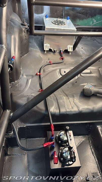 Opel Kadett Závodní auto 1800