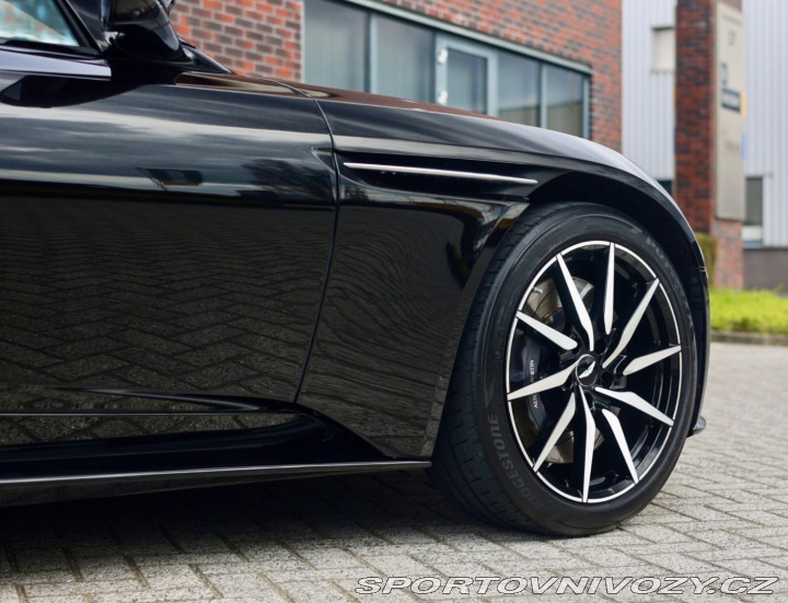 Aston Martin DB11 DB11 4.0 V8 375KW, 360ka 2020