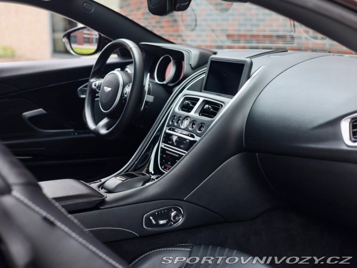 Aston Martin DB11 DB11 4.0 V8 375KW, 360ka 2020