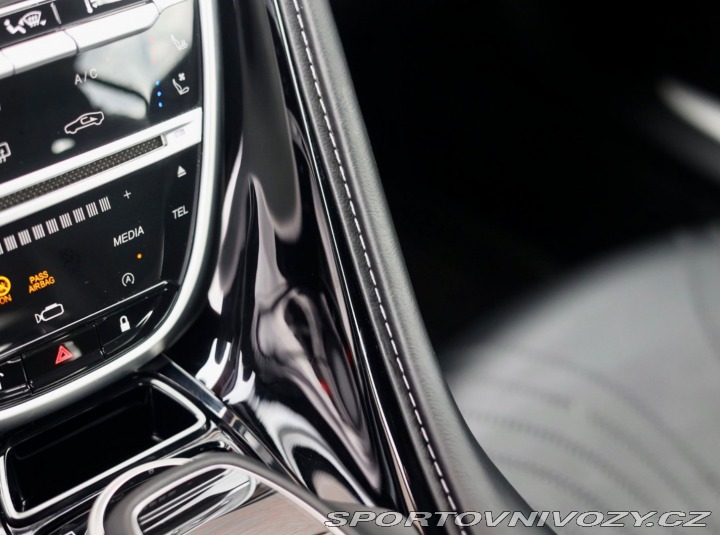 Aston Martin DB11 DB11 4.0 V8 375KW, 360ka 2020