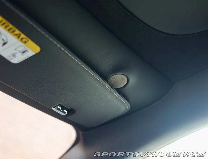 Aston Martin DB11 DB11 4.0 V8 375KW, 360ka 2020