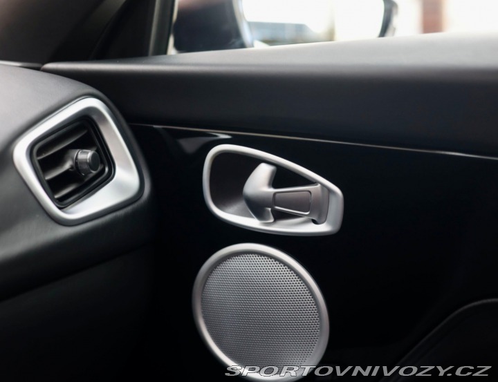 Aston Martin DB11 DB11 4.0 V8 375KW, 360ka 2020