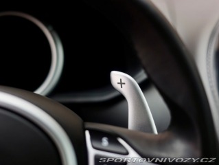 Aston Martin DB11 DB11 4.0 V8 375KW, 360ka 2020