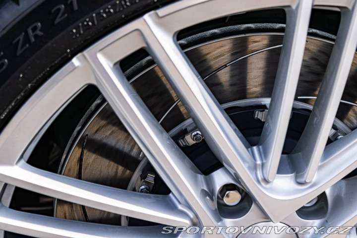 Aston Martin DB12 Goldfinger 007 Edition 1 2026