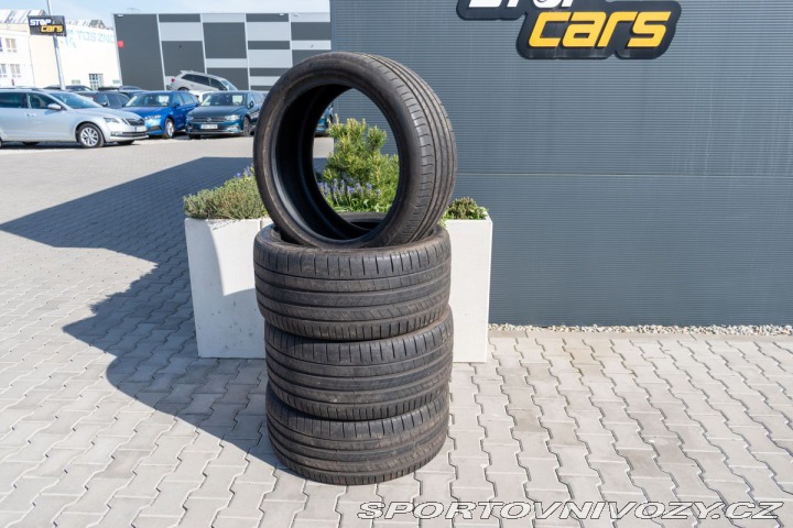 Porsche Cayenne 3.0 382kW*REZERVACE* 2025