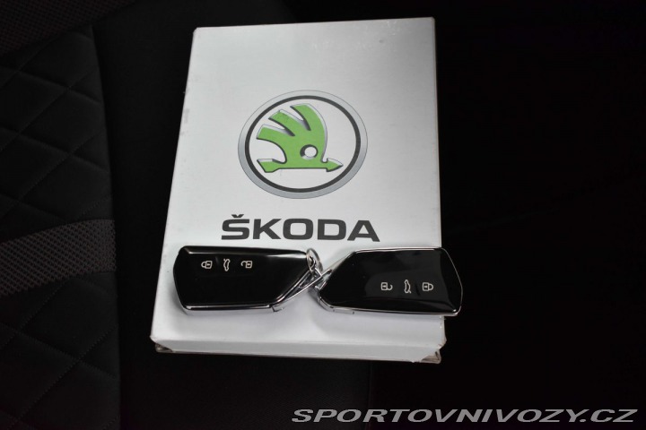 Škoda Octavia RS RS REZERVACE 2022