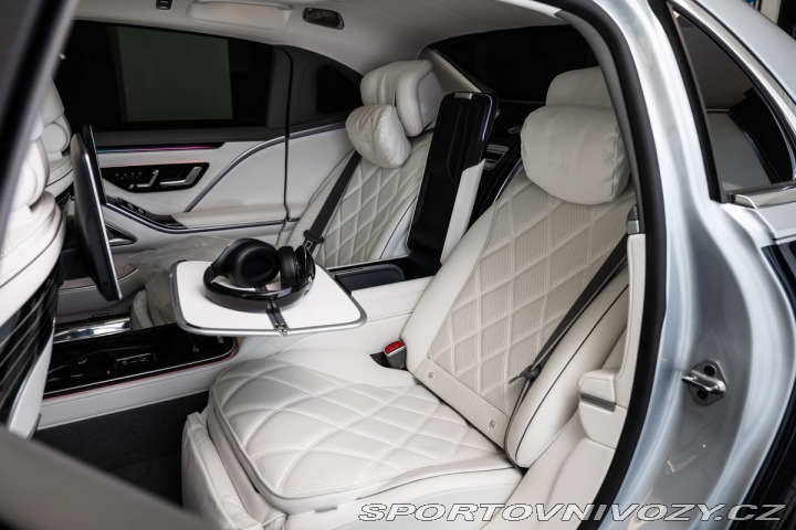 Mercedes-Benz S Maybach 4MATIC 2023