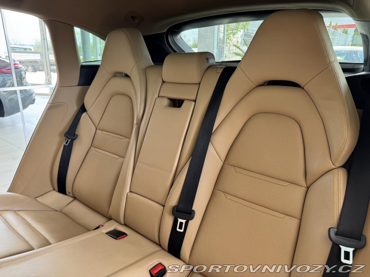 Porsche Panamera 4 E-Hybrid*Dověry*REZERVA 2018