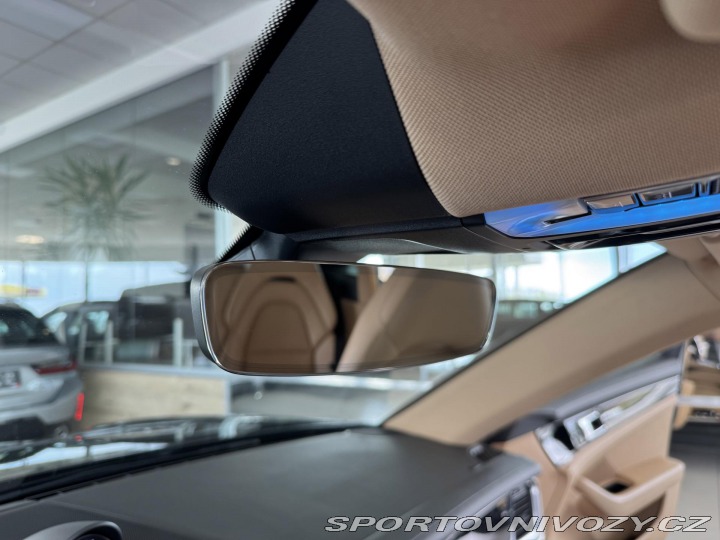 Porsche Panamera 4 E-Hybrid*Dověry*REZERVA 2018