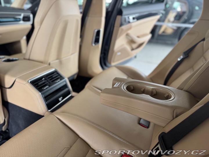 Porsche Panamera 4 E-Hybrid*Dověry*REZERVA 2018