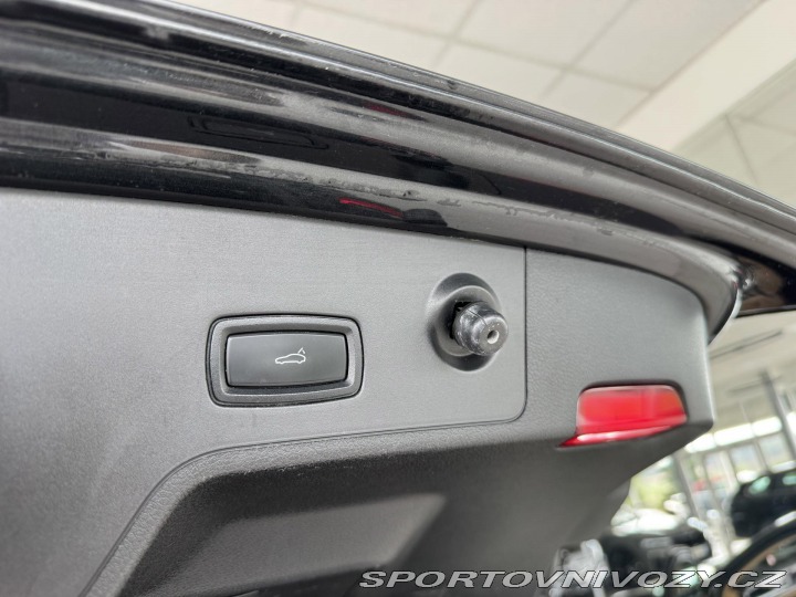 Porsche Panamera 4 E-Hybrid*Dověry*REZERVA 2018