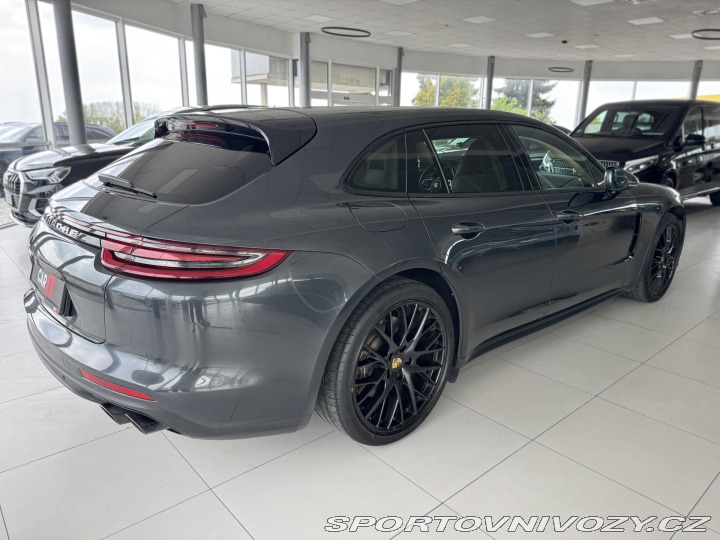 Porsche Panamera 4 E-Hybrid*Dověry*Panoram 2018